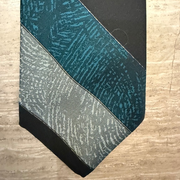 Paco Rabanne Extra Long Mens Silk Tie, Striped 63" in length - Picture 6 of 8